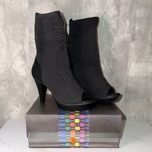 NEW Bernie Mev kefyaz peep toe Women's Heeled Boots